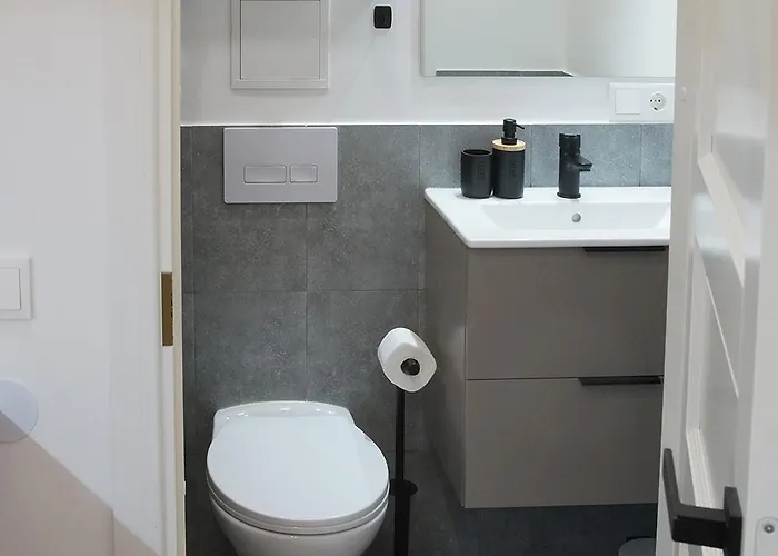 Pretty Little - Cozy In Lägenhet *