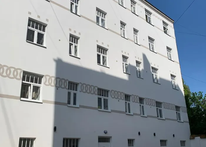 Pretty Little - Cozy In