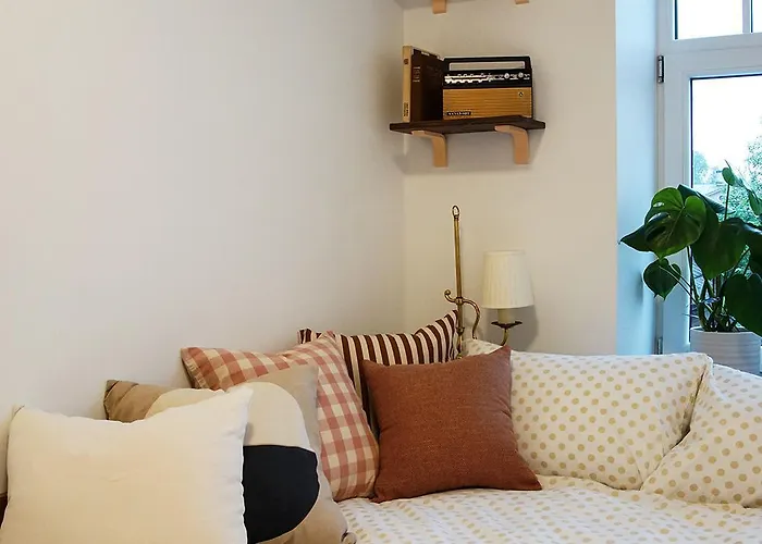 Pretty Little - Cozy In