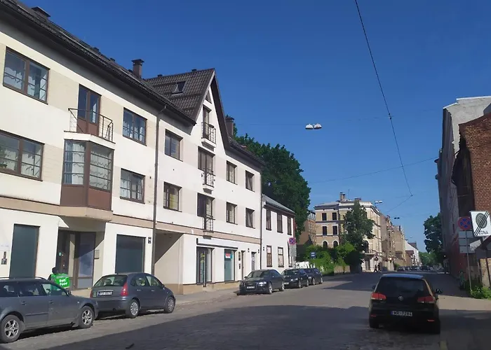 Pretty Little - Cozy In Apartment *